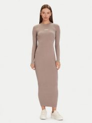 Guess Sukienka dzianinowa V5BK02 Z3JD2 Różowy Slim Fit. Czerwone sukienki damskie Guess, l, z aplikacjami, z dzianiny, bez kołnierzyka, bez ramiączek. Za 399.99 zł.