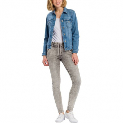 Jegginsy "Janelle" - Regular Fit - w kolorze jasnoszarym. Szare legginsy damskie Cross Jeans, w paski. W wyprzedaży za 127.95 zł.