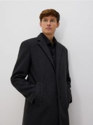 Elegancki płaszcz z kołnierzem - czarny. Czarne płaszcze męskie Reserved, l, bez wzorów, eleganckie, bez kaptura. Za 259.99 zł.