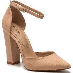 Sandały ALDO - Nicholes 58982721 32. Brązowe klapki damskie Aldo, bez wzorów, z materiału, eleganckie, bez obcasa, na obcasie. W wyprzedaży za 269.00 zł.