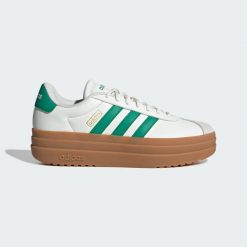 Buty VL Court Bold. Białe obuwie sportowe damskie Adidas, bez wzorów, trekkingowe. Za 340.00 zł.