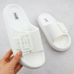 Klapki damskie sportowe na grubej podeszwie różowe Big Star RR274A584. Czerwone klapki damskie Big Star, bez wzorów, z materiału, retro, bez obcasa. Za 65.99 zł.