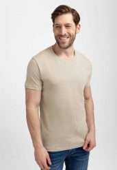 Bawełniana koszulka T-BASIC. Brązowe t-shirty męskie Volcano, l, bez wzorów, z bawełny, klasyczne, bez kołnierzyka. Za 59.99 zł.