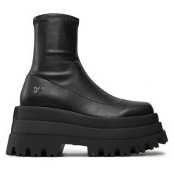Botki Naked Wolfe. Czarne botki damskie Naked Wolfe, bez obcasa, na koturnie, bez zapięcia. Za 929.99 zł.