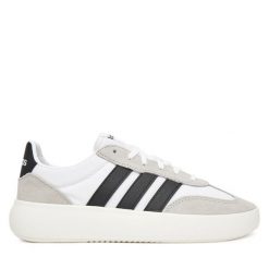 Sneakersy adidas. Białe trampki i tenisówki chłopięce Adidas, bez wzorów, bez zapięcia. Za 299.99 zł.