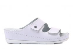DR. BRINKMANN 703790-3 weiss, klapki damskie. Białe klapki damskie Dr. Brinkmann, bez wzorów, ze skóry, bez obcasa. Za 206.43 zł.