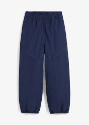 Spodnie narciarskie cargo, wodoodporne, z ciepłą podszewką. Niebieskie spodnie materiałowe dla chłopców bonprix, bez wzorów. Za 169.99 zł.