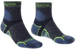 BRIDGEDALE Skarpety TRAIL RUN LIGHTWEIGHT T2 MERINO SPORT ¾ CREW Blue-M. Niebieskie skarpety męskie Bridgedale, bez wzorów, z elastanu. Za 61.84 zł.