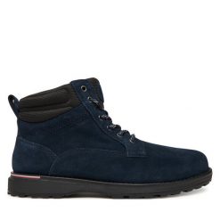Trzewiki Tommy Hilfiger. Niebieskie botki męskie Tommy Hilfiger, bez wzorów, bez zapięcia. Za 449.99 zł.