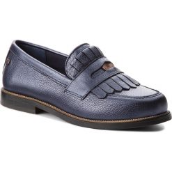 Półbuty TOMMY HILFIGER - Metallic Leather Penny Loafer FW0FW03402 Tommy Navy 406. Niebieskie półbuty damskie Tommy Hilfiger, ze skóry. Za 649.00 zł.