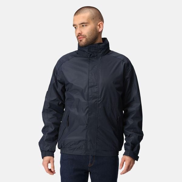 Męska wodoodporna ocieplana kurtka Dover. Niebieskie kurtki męskie Regatta, na zimę, m, bez wzorów, z materiału, z kapturem. Za 189.99 zł.