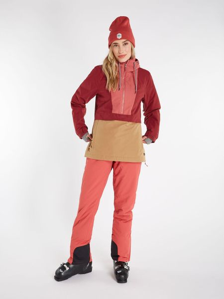 Kurtka damska Protest PRTMOORENA anorak. Czerwone kurtki damskie Protest, na lato, l, bez wzorów, z materiału, bez kaptura, trekkingowe. Za 599.99 zł.