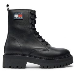 Trapery Tommy Jeans. Czarne śniegowce i trapery damskie Tommy Jeans, z jeansu. Za 799.99 zł.