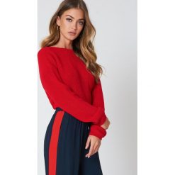 NA-KD Sweter z dzianiny z dekoltem V - Red. Czerwone swetry damskie NA-KD, z dzianiny. Za 121.95 zł.