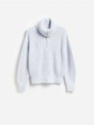 Sweter z wełną - jasnoniebieski. Niebieskie swetry damskie Reserved, l, bez wzorów, z dzianiny, bez kołnierzyka, bez ramiączek, bez kaptura. Za 359.99 zł.