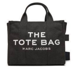 Torebka Marc Jacobs. Czarne torebki do ręki damskie Marc Jacobs, bez wzorów, klasyczne, bez dodatków. Za 849.99 zł.