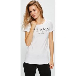 Liu Jo - Top. Szare topy damskie Liu Jo, z nadrukiem, z bawełny, z okrągłym kołnierzem, z krótkim rękawem. Za 269.90 zł.