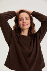 Bluza dresowa brązowa. Brązowe bluzy damskie MOODO, l, bez wzorów, z dresówki, bez kaptura. Za 99.99 zł.