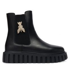 Botki Patrizia Pepe. Czarne botki damskie Patrizia Pepe, bez obcasa, na płaskiej podeszwie, bez zapięcia. Za 589.99 zł.