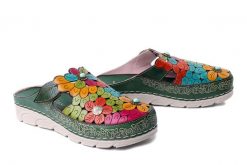 LAURA VITA 0007644 Dorry 22 kaki, klapki damskie. Zielone klapki damskie Laura Vita, bez wzorów, ze skóry, bez obcasa. Za 305.92 zł.