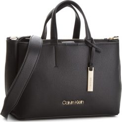 Torebka CALVIN KLEIN - Step Up Medium Tote K60K604291 001. Czarne torebki do ręki damskie Calvin Klein, ze skóry ekologicznej. Za 699.00 zł.