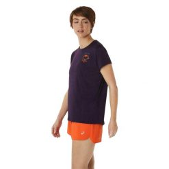 T-shirt Damski Logo Z Krótkim Rękawem Fujitrail. Fioletowe t-shirty damskie Asics, m, bez wzorów, z materiału, bez kołnierzyka. Za 158.99 zł.