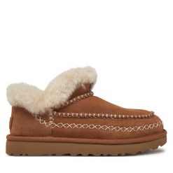 Śniegowce Ugg. Brązowe śniegowce i trapery damskie UGG. Za 809.99 zł.