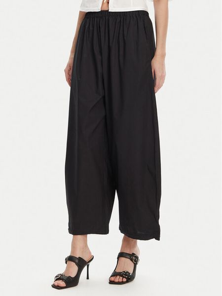 PINKO Spodnie materiałowe 105210 A2LD Czarny Relaxed Fit. Czarne spodnie materiałowe damskie Pinko, l, bez wzorów, z bawełny. Za 439.99 zł.