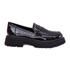 Mokasyny Damskie Lakierowane Ze Zdobieniem Czarne. Czarne mokasyny damskie z lakierowanej skóry, eleganckie. Za 139.80 zł.