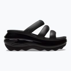 Klapki Crocs Mega Crush Triple Strap. Czarne klapki damskie Crocs, bez wzorów, sportowe, bez obcasa. Za 249.99 zł.