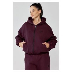 Damska bluza sportowa oversize Rough Radical Trip Hoodie Zip. Czerwone bluzy damskie ROUGH RADICAL, bez wzorów, bez kaptura, na jogę i pilates. Za 175.92 zł.