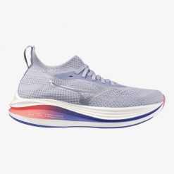 Buty do biegania damskie Mizuno Neo Zen icelandic. Czerwone obuwie sportowe damskie Mizuno, bez wzorów, do biegania. Za 609.99 zł.