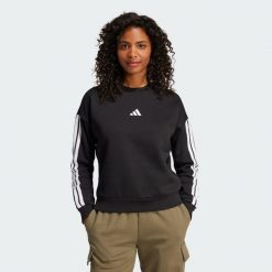 Bluza Essentials 3-Stripes Fleece. Białe bluzy damskie Adidas, bez wzorów, z materiału, bez kaptura, na fitness i siłownię. Za 219.00 zł.