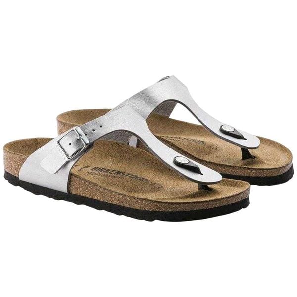 Damskie Skórzane Klapki Gizeh. Szare klapki damskie Birkenstock, bez wzorów, z materiału, bez obcasa, na słupku. Za 289.00 zł.