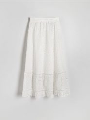 Ażurowa spódnica maxi - biały. Białe spódnice damskie Reserved, l, w ażurowe wzory, z bawełny, maxi, rozkloszowane. W wyprzedaży za 89.99 zł.