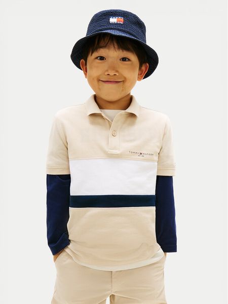 Tommy Hilfiger Polo KB0KB10383 Beżowy Regular Fit. Brązowe t-shirty dla chłopców Tommy Hilfiger, bez wzorów, z bawełny, bez ramiączek. Za 159.99 zł.