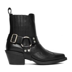 Kowbojki Badura. Czarne botki damskie Badura, bez obcasa, na słupku, bez zapięcia. Za 429.99 zł.
