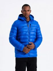 Kurtka męska pikowana z kapturem - niebieska V1 - Rozmiar: S. Niebieskie kurtki męskie Ombre Clothing, m, bez wzorów, z nylonu, z kapturem. W wyprzedaży za 119.99 zł.