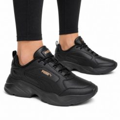 Buty damskie sneakersy sportowe Puma CASSIA 2.0 L. Czarne obuwie sportowe damskie Puma, bez wzorów, z jeansu, trekkingowe. Za 209.00 zł.