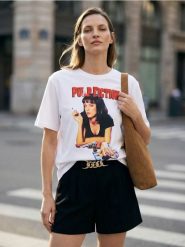 Bawełniana koszulka z nadrukiem Pulp Fiction - biały. Białe t-shirty damskie Sinsay, l, bez wzorów, z bawełny, bez kołnierzyka. Za 39.99 zł.