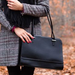 Skórzana torebka kuferek DAN-A T302 czarny. Czarne torebki do ręki damskie DAN-A, bez wzorów, ze skóry, eleganckie, bez dodatków. Za 349.99 zł.