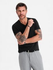 Klasyczna męska bawełniana koszulka z dekoltem w serek BASIC – czarna V1 OM-TSBS-0237 - XXL. Czarne t-shirty męskie Ombre Clothing, l, bez wzorów, z bawełny, klasyczne, bez kołnierzyka. W wyprzedaży za 39.99 zł.