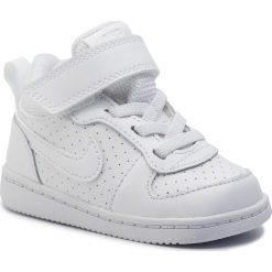 Buty NIKE - Court Borough Mid 870027 100 Blanc. Półbuty chłopięce Nike. W wyprzedaży za 149.00 zł.
