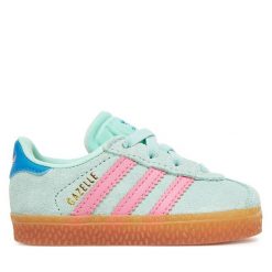 Sneakersy adidas. Zielone trampki i tenisówki chłopięce Adidas, bez wzorów, bez zapięcia. Za 219.99 zł.