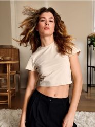 Koszulka - kremowy. Białe t-shirty damskie Sinsay, l, bez wzorów, z bawełny, bez kołnierzyka. Za 9.99 zł.