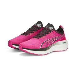 Buty do biegania damskie PUMA ForeverRun Nitro. Czerwone obuwie sportowe damskie Puma, bez wzorów, z syntetyku, do biegania. W wyprzedaży za 590.00 zł.