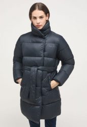 DAMSKA KURTKA ZIMOWA MUSTANG Heidi Mid Puffer Vulcan 1014196 4139. Kurtki damskie Mustang, na zimę, l, bez wzorów, bez kaptura. Za 399.99 zł.