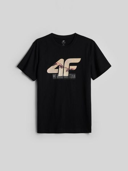 4F T-shirt regular z nadrukiem męski - czarny S. Czarne t-shirty męskie 4f, m, bez wzorów, z bawełny, klasyczne, bez kołnierzyka. Za 69.99 zł.