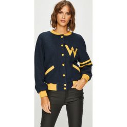 Wrangler - Kurtka bomber. Kurtki damskie marki Wrangler. W wyprzedaży za 239.90 zł.