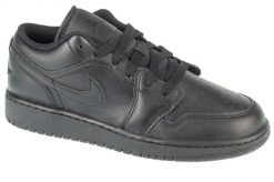 Buty sportowe Sneakersy chłopięce, Air Jordan 1 Low GS. Czarne trampki i tenisówki chłopięce Jordan, bez wzorów, z materiału, sportowe, przed kostkę, bez zapięcia. Za 349.99 zł.